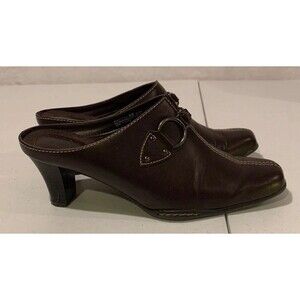VINTAGE AEROSOLES Slip on Mules Women’s 8.5 W Brown square toe retro